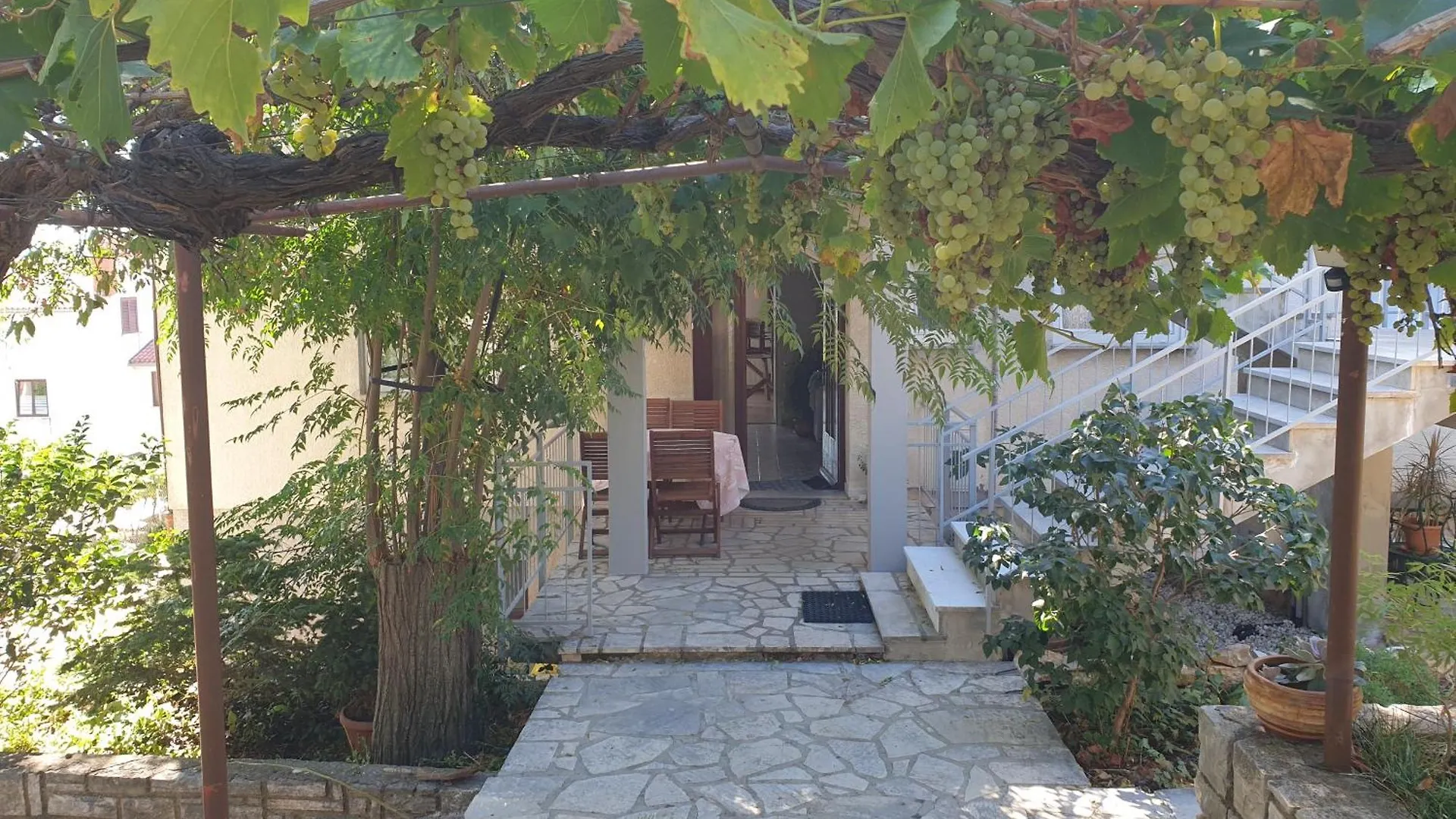 Mediterranean Chill And Grill Apartment Pula