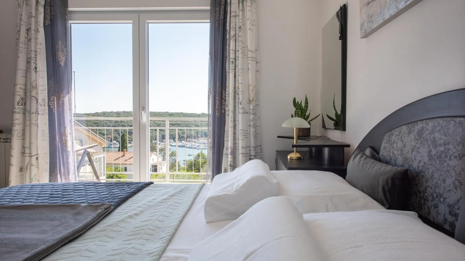 Mediterranean Chill And Grill Apartment Pula