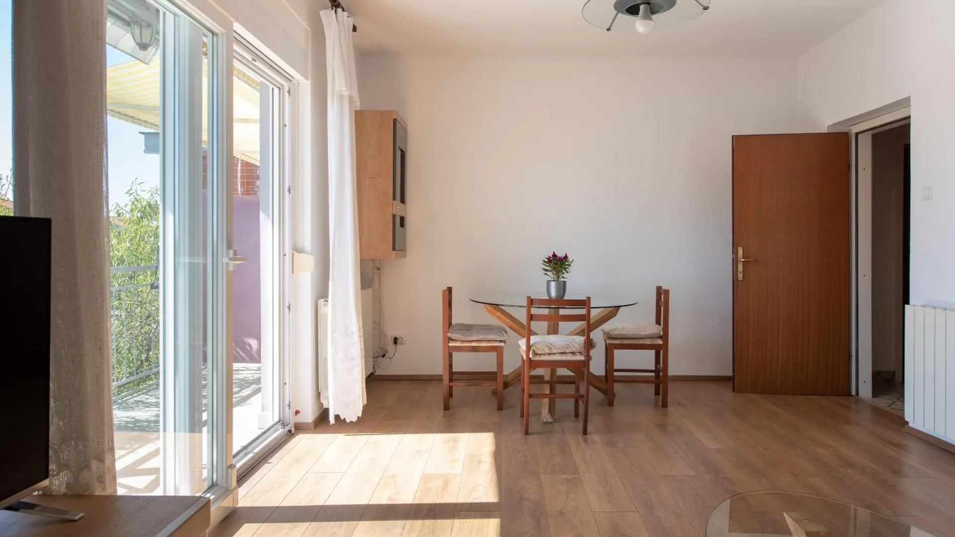 Mediterranean Chill And Grill Apartment Pula