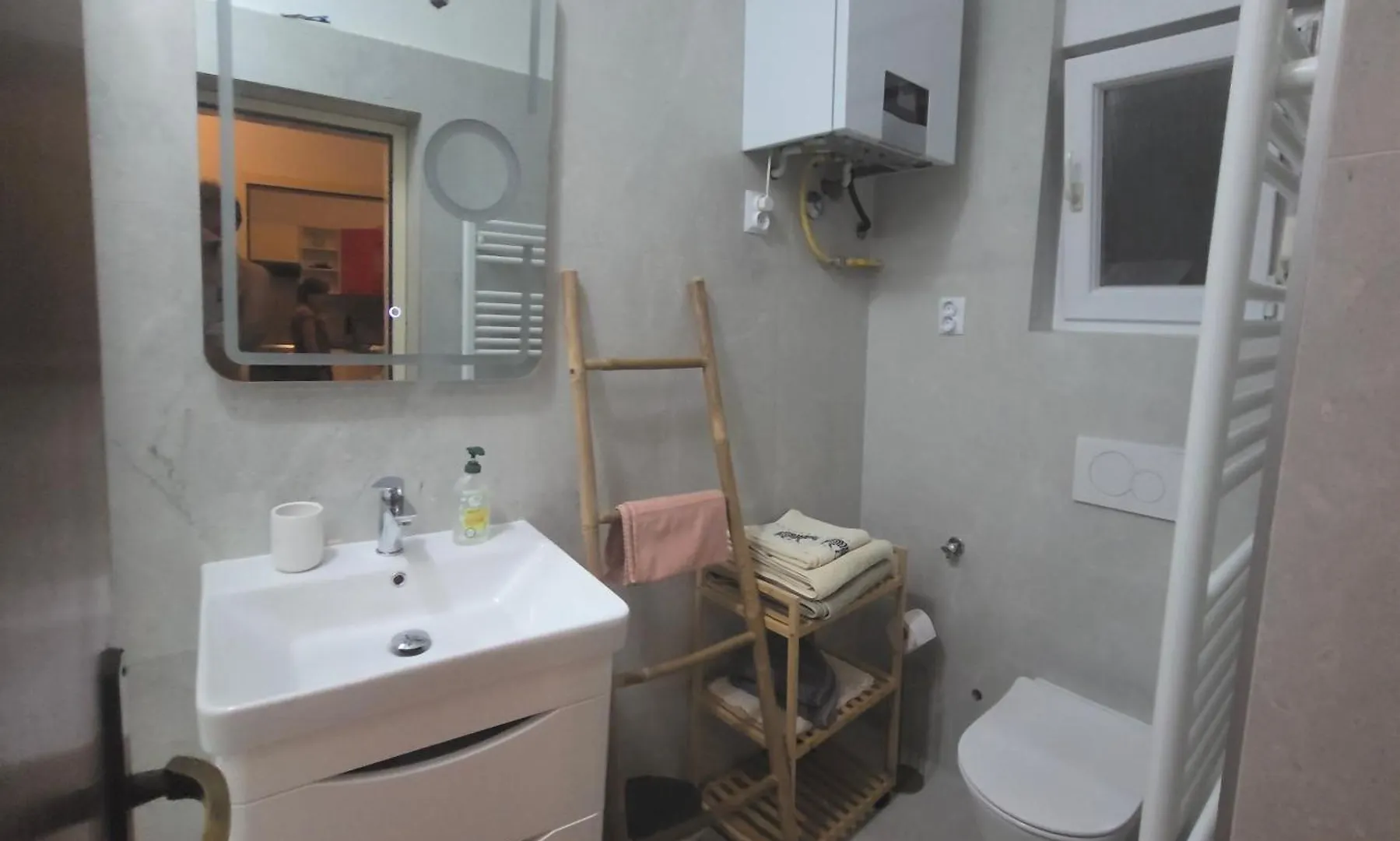 Apartment Mediterranean Chill And Grill With See View Pula